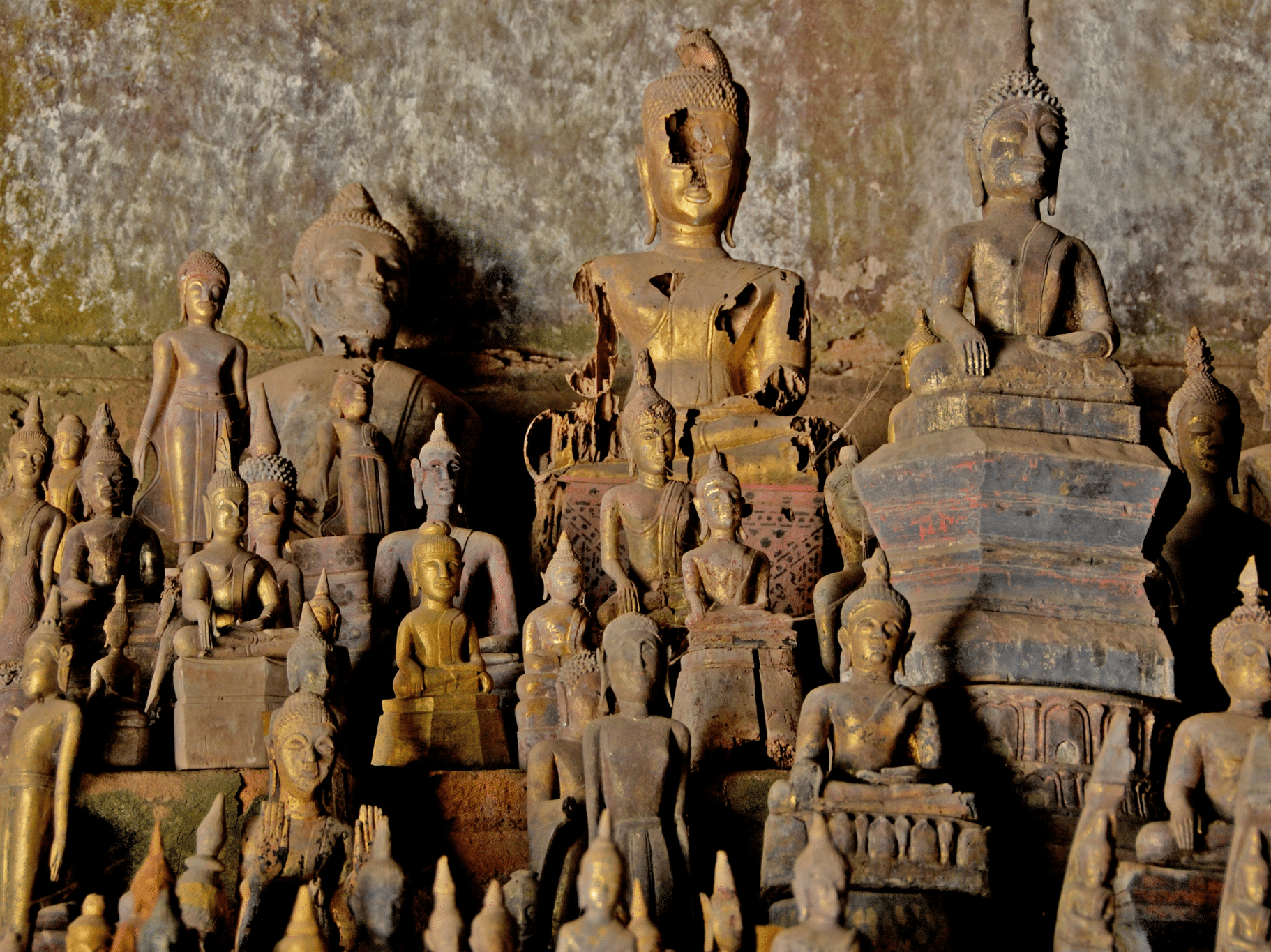 Capture the authentic charm of Pak Ou’s historical scene